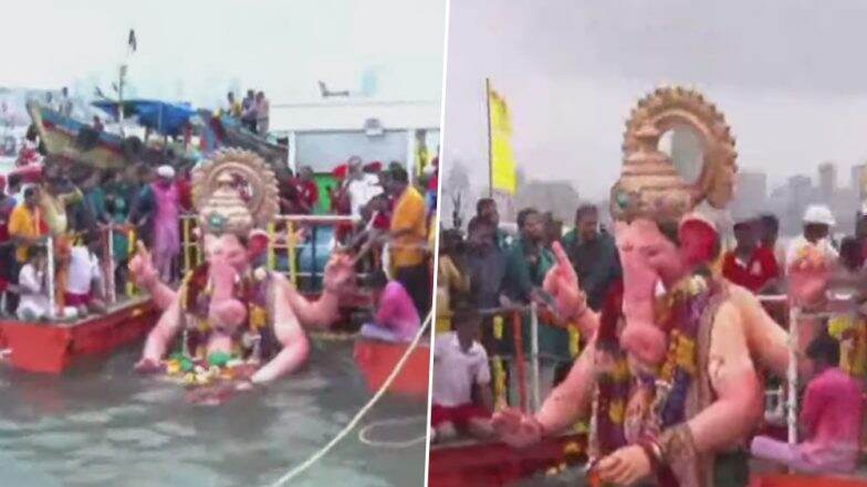 Lalbaugcha Raja Visarjan Sohala 2019: लालबागचा राजा 2019 ला भाविकांनी दिला 21 तासांच्या मिरवणूकीनंतर गिरगाव चौपाटीवर निरोप Lalbaugcha Raja Visarjan Sohala 2019: लालबागचा राजा 2019 ला भाविकांनी दिला 21 तासांच्या मिरवणूकीनंतर गिरगाव चौपाटीवर निरोप