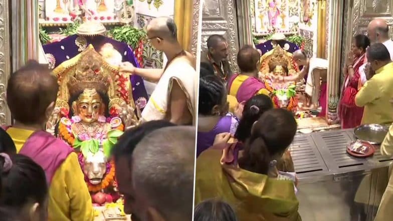 Navratri 2019: मुंबादेवी मंदिरासह देशभर देवीच्या मंदिरात आज 'दुर्गाष्टमी' चा उत्सव Navratri 2019: मुंबादेवी मंदिरासह देशभर देवीच्या मंदिरात आज 'दुर्गाष्टमी' चा उत्सव