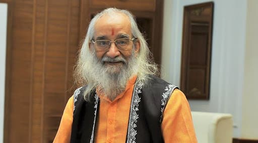 शिवशाहीर बाबासाहेब पुरंदरे, प्रकाश पवार, नीलिमा लोया यांचा आदर्श; वयाचा आणि आजाराचा विचार न करता बजावला मतदानाचा हक्क शिवशाहीर बाबासाहेब पुरंदरे, प्रकाश पवार, नीलिमा लोया यांचा आदर्श; वयाचा आणि आजाराचा विचार न करता बजावला मतदानाचा हक्क