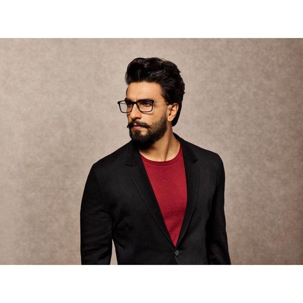 2021 ची दिवाळी होणार 'सुरमयी'; भन्साळींच्या 'Baiju Bawra' साठी Ranveer Singh च्या नावावर शिक्कामोर्तब होण्याची शक्यता 2021 ची दिवाळी होणार 'सुरमयी'; भन्साळींच्या 'Baiju Bawra' साठी Ranveer Singh च्या नावावर शिक्कामोर्तब होण्याची शक्यता