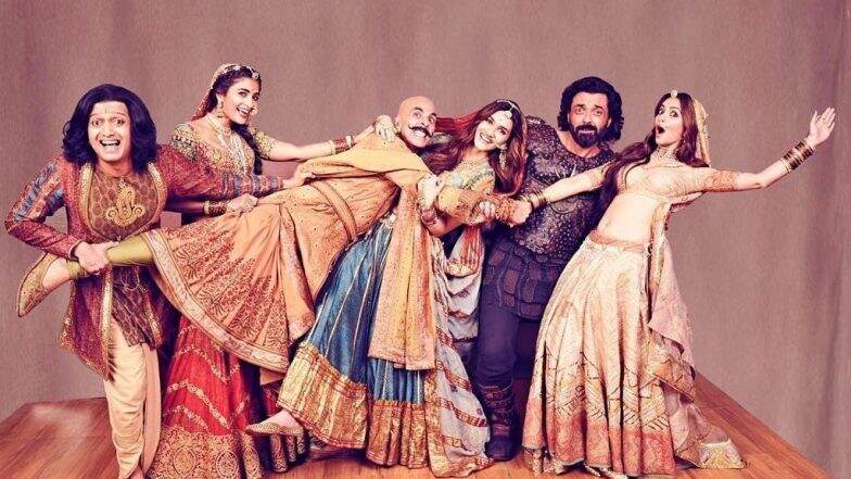 Saaho आणि War नंतर आता Housefull 4 ही तामिलरॉकर्स वर लीक; Piracy चा चित्रपटांना पुन्हा दणका Saaho आणि War नंतर आता Housefull 4 ही तामिलरॉकर्स वर लीक; Piracy चा चित्रपटांना पुन्हा दणका