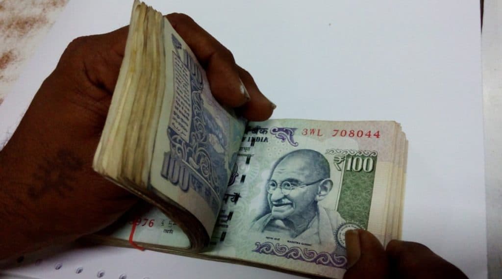 7th Pay Commission: केंद्रीय कर्मचाऱ्यांसाठी खुशखबर! सातव्या वेतन आयोगानुसार दिवाळीपूर्वीच मिळणार बंपर बोनस 7th Pay Commission: केंद्रीय कर्मचाऱ्यांसाठी खुशखबर! सातव्या वेतन आयोगानुसार दिवाळीपूर्वीच मिळणार बंपर बोनस
