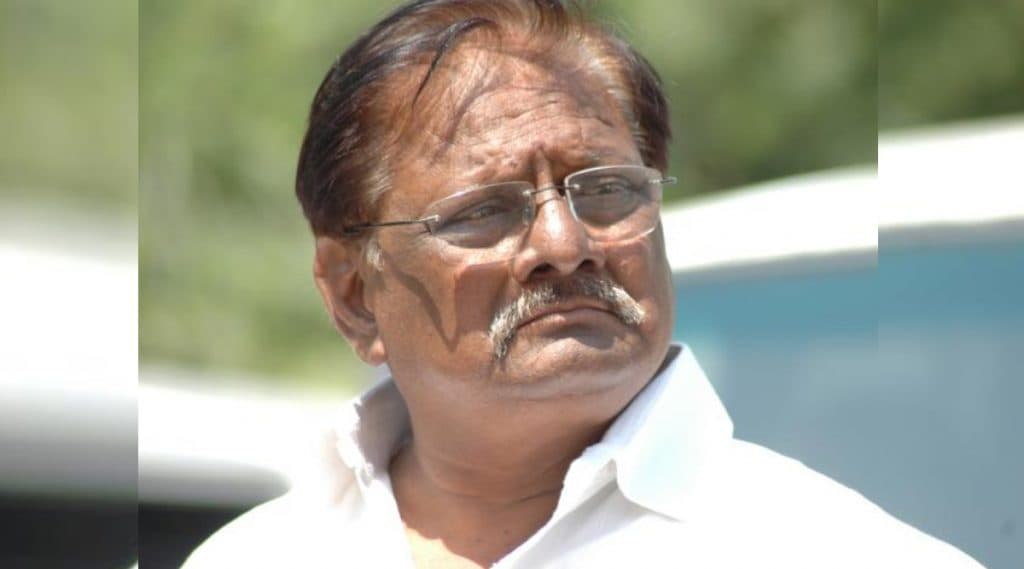 धुळे: भाजप, गिरीश महाजन यांना धक्का, अनिल गोटे आघाडीच्या गोटात, काँग्रेस-राष्ट्रवादी काँग्रेस पक्षाच्या पाठिंब्यावर लढणार धुळे: भाजप, गिरीश महाजन यांना धक्का, अनिल गोटे आघाडीच्या गोटात, काँग्रेस-राष्ट्रवादी काँग्रेस पक्षाच्या पाठिंब्यावर लढणार