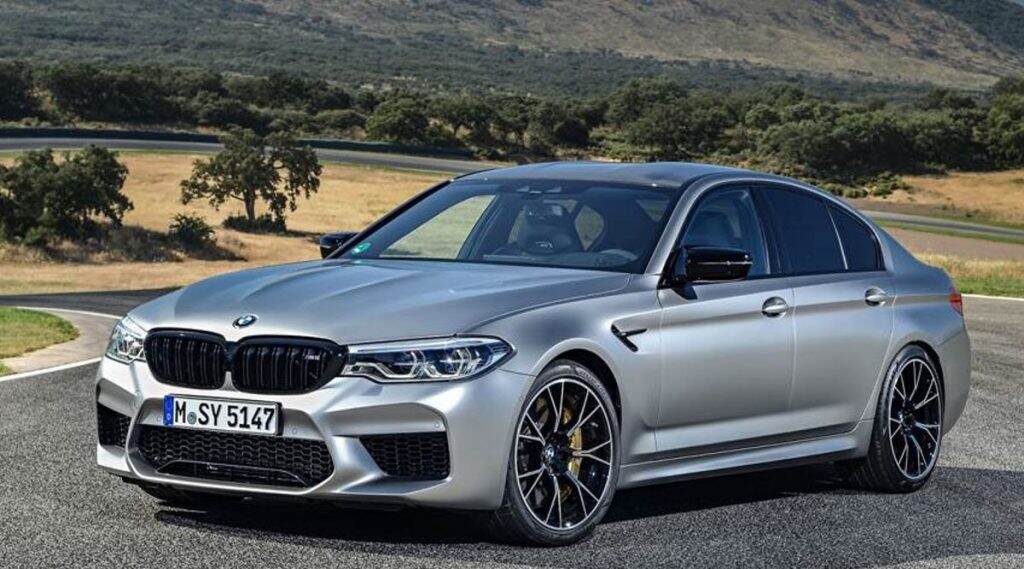 BMW M5 Competition भारतात लॉन्च, जाणून घ्या खासियत BMW M5 Competition भारतात लॉन्च, जाणून घ्या खासियत