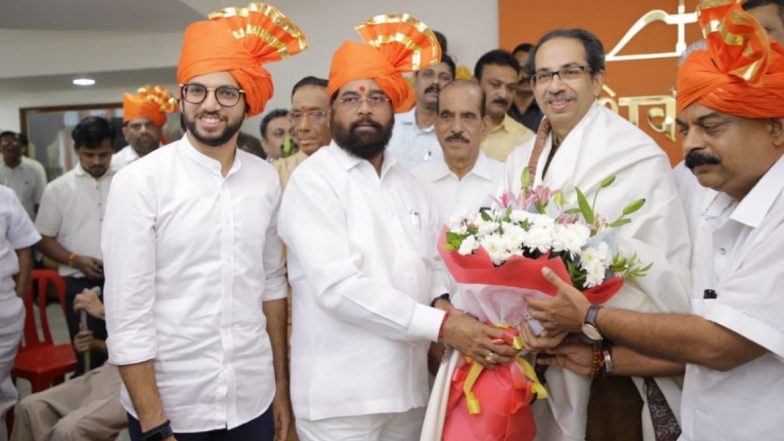 एकनाथ शिंदे यांची विधिमंडळ गटनेतेपदी एकमताने निवड; शिवसेना आमदारांचे शिष्टमंडळ राज्यपाल भगत सिंह कोश्यारी यांची भेट घेणार
