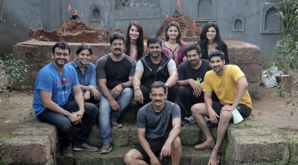 दिवाळी निमित्त Fatteshikast च्या कलाकारांची किल्ले मोहिम (See Photos) दिवाळी निमित्त Fatteshikast च्या कलाकारांची किल्ले मोहिम (See Photos)