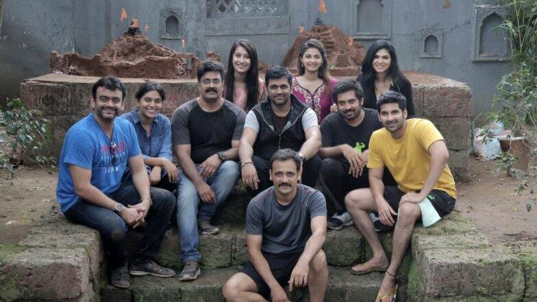 दिवाळी निमित्त Fatteshikast च्या कलाकारांची किल्ले मोहिम (See Photos) दिवाळी निमित्त Fatteshikast च्या कलाकारांची किल्ले मोहिम (See Photos)
