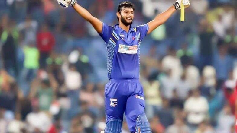 Vijay Hazare Trophy 2019: शिवम दुबे चा शानदार खेळ, टीम इंडियात समावेश करण्याची Netizens ची मागणी Vijay Hazare Trophy 2019: शिवम दुबे चा शानदार खेळ, टीम इंडियात समावेश करण्याची Netizens ची मागणी