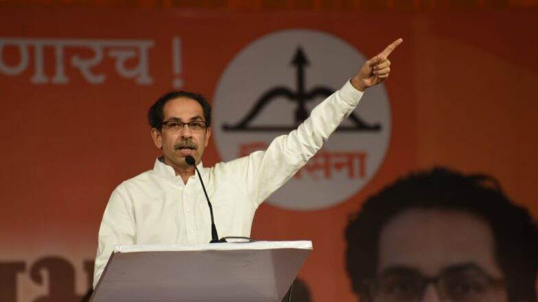 निष्ठेची शपथ ते मोबाईल कॉल्सवर निर्बंध... पहा शिवसेना पक्षाने काय घातल्या आपल्या आमदारांवर अटी निष्ठेची शपथ ते मोबाईल कॉल्सवर निर्बंध... पहा शिवसेना पक्षाने काय घातल्या आपल्या आमदारांवर अटी