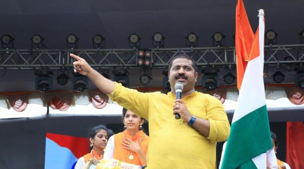 घाटकोपर विधानसभा मतदारसंघात युतीच्या राम कदम यांच्या उमेदवारीला स्थानिक शिवसैनिकांचा विरोध; 'उद्धव ठाकरे माफ करा, आमचं मत मनसेला' अशी पोस्टरबाजी घाटकोपर विधानसभा मतदारसंघात युतीच्या राम कदम यांच्या उमेदवारीला स्थानिक शिवसैनिकांचा विरोध; 'उद्धव ठाकरे माफ करा, आमचं मत मनसेला' अशी पोस्टरबाजी
