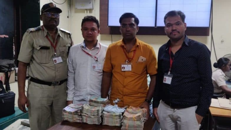 महाराष्ट्र विधानसभा निवडणूक 2019: भायखळा, धारावी विधानसभा मतदार संघातून 63 लाख 9 हजार 755 रूपयांची संशयित रोकड जप्त महाराष्ट्र विधानसभा निवडणूक 2019: भायखळा, धारावी विधानसभा मतदार संघातून 63 लाख 9 हजार 755 रूपयांची संशयित रोकड जप्त