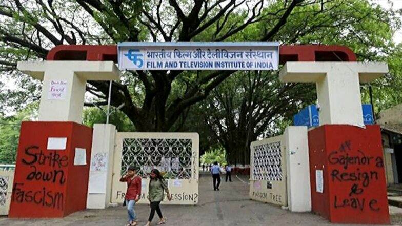 दिवाळी आली तरी पगार नाही, ओव्हरटाईमची रक्कम घटली; FTII कर्मचाऱ्यांनी पुकारले कामबंद आंदोलन; दिवाळी आली तरी पगार नाही, ओव्हरटाईमची रक्कम घटली; FTII कर्मचाऱ्यांनी पुकारले कामबंद आंदोलन;