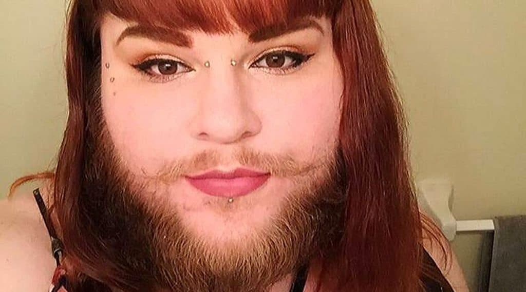 महिलांनो Facial Hair मुळे त्रस्त? जाणून घ्या चेहऱ्यावरील अनावश्यक केस काढण्यासाठी काही महत्वाचे उपाय महिलांनो Facial Hair मुळे त्रस्त? जाणून घ्या चेहऱ्यावरील अनावश्यक केस काढण्यासाठी काही महत्वाचे उपाय