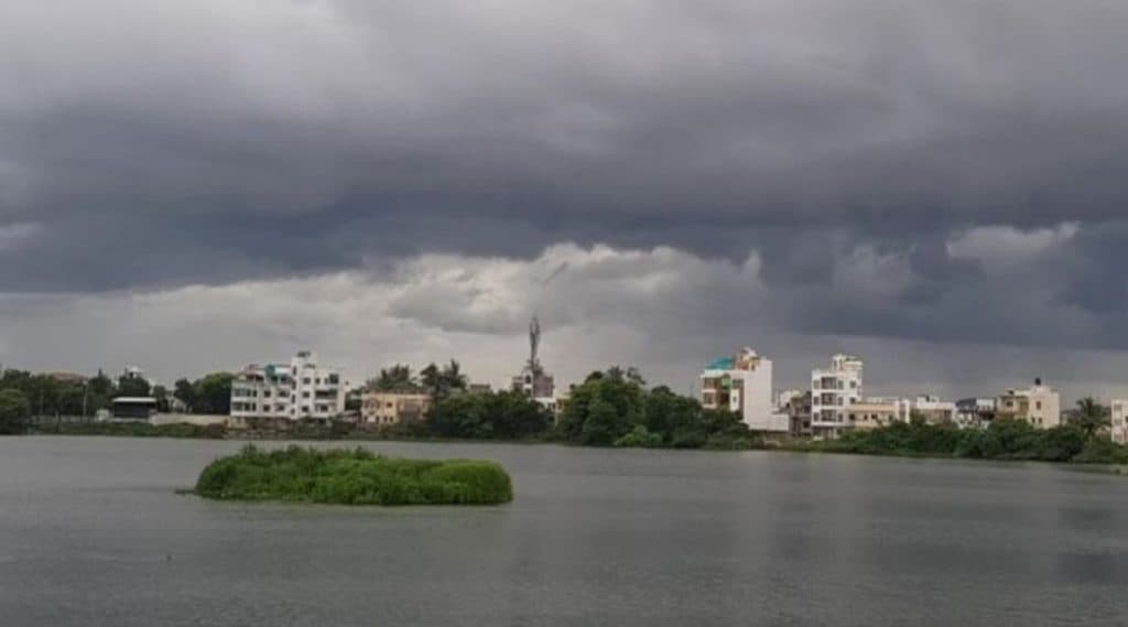 Maharashtra Monsoon Forecast: महाराष्ट्रात पुणे, विदर्भ, रत्नागिरी मध्ये वादळी पावसाची शक्यता; हवामान खात्याने दिला सतर्कतेचा इशारा Maharashtra Monsoon Forecast: महाराष्ट्रात पुणे, विदर्भ, रत्नागिरी मध्ये वादळी पावसाची शक्यता; हवामान खात्याने दिला सतर्कतेचा इशारा