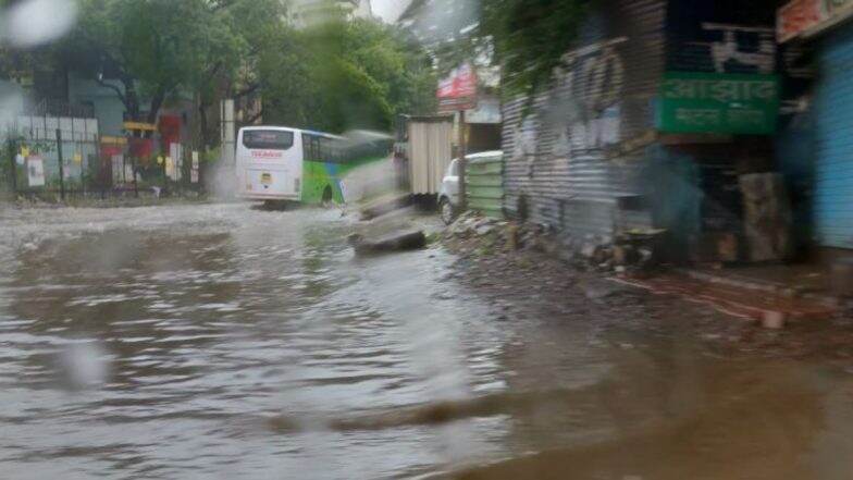 Pune Rains: पुणे शहरात पावसाचा पुन्हा धुमाकूळ; रात्रभर कोसळलेल्या पावसामुळे ओढे,नदी पात्राच्या पाण्यात वाढ Pune Rains: पुणे शहरात पावसाचा पुन्हा धुमाकूळ; रात्रभर कोसळलेल्या पावसामुळे ओढे,नदी पात्राच्या पाण्यात वाढ