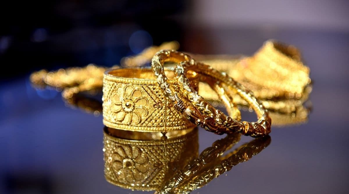 Gold Rate Today: धनतेरस पूर्वी आजच्या दिवशी सोन्याचा मुंबई, दिल्ली सह देशातील प्रमुख शहरातील दर काय? Gold Rate Today: धनतेरस पूर्वी आजच्या दिवशी सोन्याचा मुंबई, दिल्ली सह देशातील प्रमुख शहरातील दर काय?