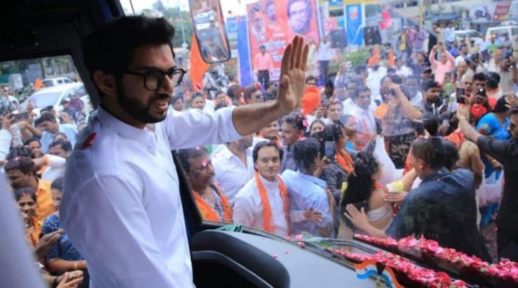 आदित्य ठाकरे यांच्यासह मुंंबईतील 'या' आमदारांच्या गळ्यात पडू शकते मंत्रिपदाची माळ आदित्य ठाकरे यांच्यासह मुंंबईतील 'या' आमदारांच्या गळ्यात पडू शकते मंत्रिपदाची माळ