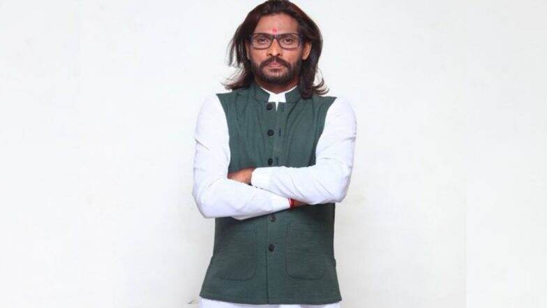 महाराष्ट्र विधानसभा निवडणूक 2019: अभिजीत बिचुकले यांना निवडणूक आयोगाचा दणका; वरळी विधानसभा मतदारसंघात प्रचारा दरम्यान 'या' गोष्टीमुळे मिळाली नोटीस महाराष्ट्र विधानसभा निवडणूक 2019: अभिजीत बिचुकले यांना निवडणूक आयोगाचा दणका; वरळी विधानसभा मतदारसंघात प्रचारा दरम्यान 'या' गोष्टीमुळे मिळाली नोटीस