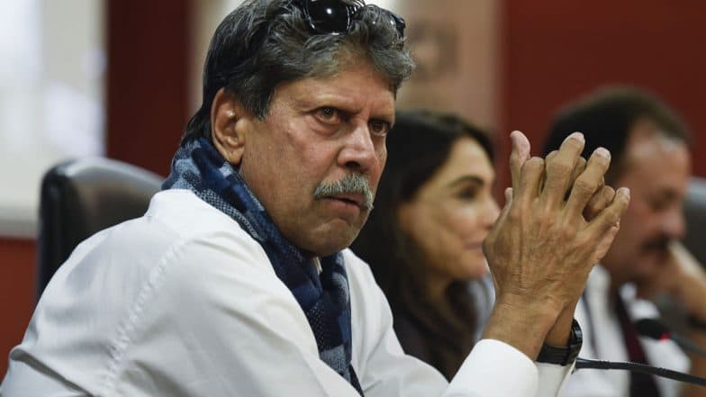 Conflict Of Interest च्या नोटीसनंतर कपिल देव यांच्याकडून बीसीसीआय क्रिकेट सल्लागार समितीच्या प्रमुखपदावरून राजीनामा Conflict Of Interest च्या नोटीसनंतर कपिल देव यांच्याकडून बीसीसीआय क्रिकेट सल्लागार समितीच्या प्रमुखपदावरून राजीनामा