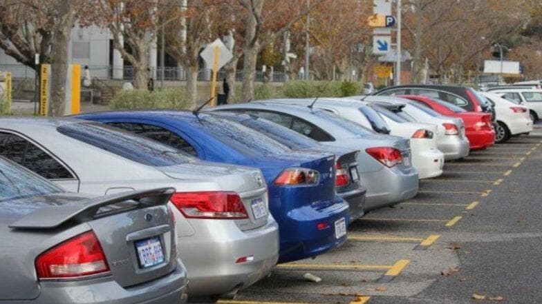 World Most Expensive Cars Parking Space: हाँगकाँगमध्ये तब्बल 7 कोटींना विकण्यात आला पार्किंग स्पेस World Most Expensive Cars Parking Space: हाँगकाँगमध्ये तब्बल 7 कोटींना विकण्यात आला पार्किंग स्पेस