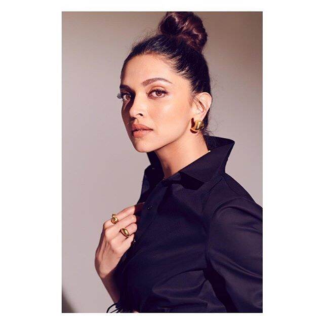 Mahabharat ने घातली अजून एका Celebrity ला भुरळ; Deepika Padukone साकारणार द्रौपदी Mahabharat ने घातली अजून एका Celebrity ला भुरळ; Deepika Padukone साकारणार द्रौपदी