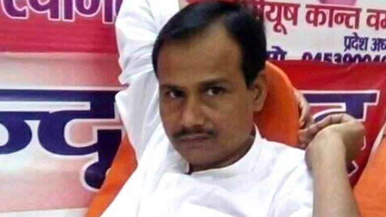 हिंदू महासभेचे माजी अध्यक्ष कमलेश तिवारी यांची गोळी झाडून हत्या, पोलिसांकडून तपास सुरु हिंदू महासभेचे माजी अध्यक्ष कमलेश तिवारी यांची गोळी झाडून हत्या, पोलिसांकडून तपास सुरु