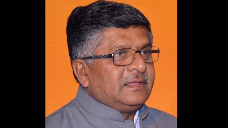 तीन चित्रपटांनी तर 120 कोटी कमावले आहेत; आर्थिक मंदीबाबत विचारले असता केंद्रीय मंत्री Ravi Shankar Prasad यांनी केलं विधान