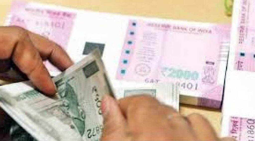 7th Pay Commission: मोदी सरकारच्या आगामी कॅबिनेट मिटींगमध्ये केंद्रीय सरकारी कर्मचार्यांसाठी मोठा निर्णय होण्याची शक्यता; पगारात होणार घसघशीत वाढ? 7th Pay Commission: मोदी सरकारच्या आगामी कॅबिनेट मिटींगमध्ये केंद्रीय सरकारी कर्मचार्यांसाठी मोठा निर्णय होण्याची शक्यता; पगारात होणार घसघशीत वाढ?