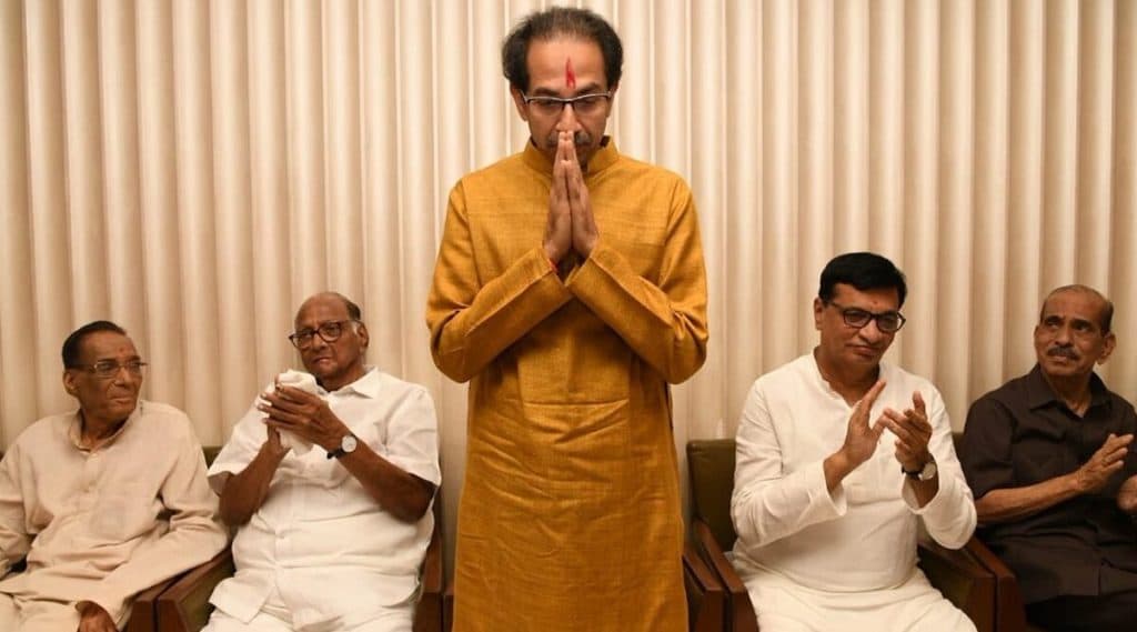 मुख्यमंत्री झाल्यावर उद्धव ठाकरे घेऊ शकतात हे महत्वाचे निर्णय; फडणवीस सरकारच्या काळातील प्रकल्प होणार बंद? मुख्यमंत्री झाल्यावर उद्धव ठाकरे घेऊ शकतात हे महत्वाचे निर्णय; फडणवीस सरकारच्या काळातील प्रकल्प होणार बंद?