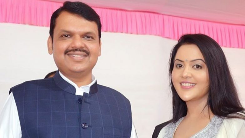 पहा Devendra Fadnavis यांच्या कामाविषयी काय म्हणाल्या पत्नी Amruta Fadnavis