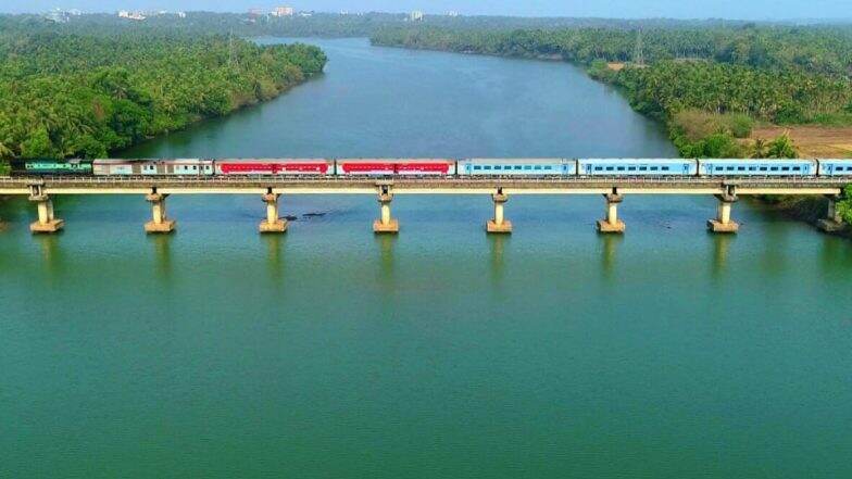 IRCTC Cancelled Trains List: मुंबई -पुणे दरम्यान धावणार्या रेल्वेसोबत देशभरातील लांब पल्ल्यांच्या 'या' गाड्या आज रद्द; पहा संपूर्ण यादी