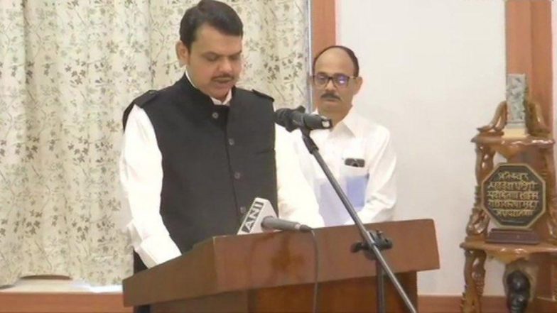 देवेंद्र फडणवीस मुख्यमंत्री पदाचा राजीनामा देण्याची शक्यता; शरद पवार यांच्या 'पॉवर गेम'मुळे भाजप अडचणीत