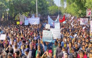 पुणे: JNU च्या विरोधात राष्ट्रवादीने संताप व्यक्त करत ABVP कार्यालयाच्या बोर्डाला फासले काळे