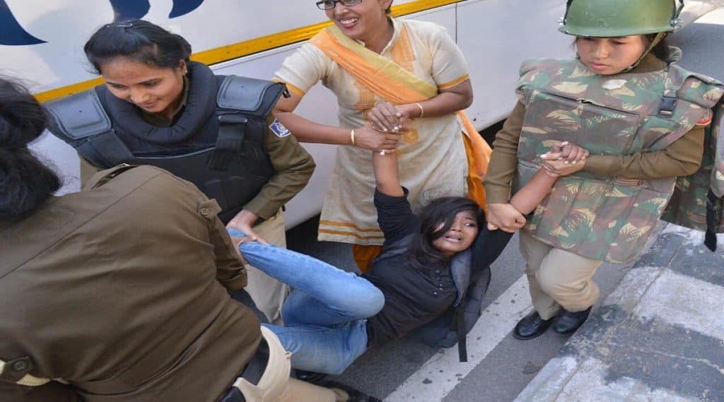 JNU Student Protest: जेएनयू शुल्कवाढ वाद नेमका काय आहे? विद्यार्थी विरुद्ध जवाहरलाल नेहरू विद्यापीठ प्रशासन का सुरु आहे संघर्ष? JNU Student Protest: जेएनयू शुल्कवाढ वाद नेमका काय आहे? विद्यार्थी विरुद्ध जवाहरलाल नेहरू विद्यापीठ प्रशासन का सुरु आहे संघर्ष?