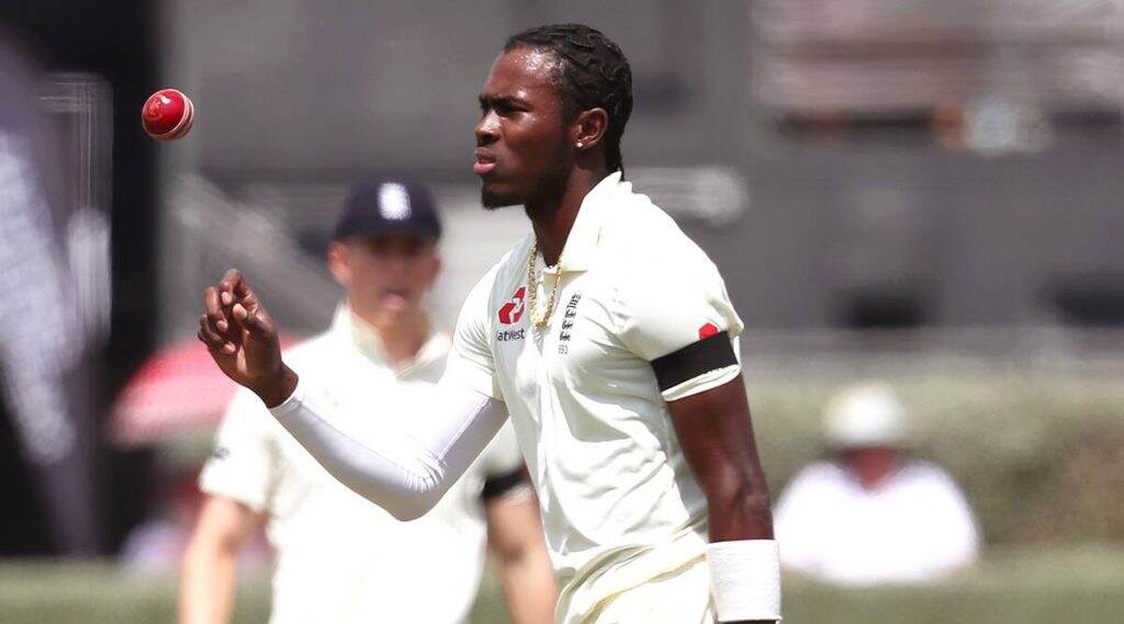 NZ vs ENG: जोफ्रा आर्चर याच्या जातीय टिप्पणी विवादात नवीन वळण, घटने मागे इंग्लिश मॅन असल्याचा प्रेक्षकांचा दावा NZ vs ENG: जोफ्रा आर्चर याच्या जातीय टिप्पणी विवादात नवीन वळण, घटने मागे इंग्लिश मॅन असल्याचा प्रेक्षकांचा दावा