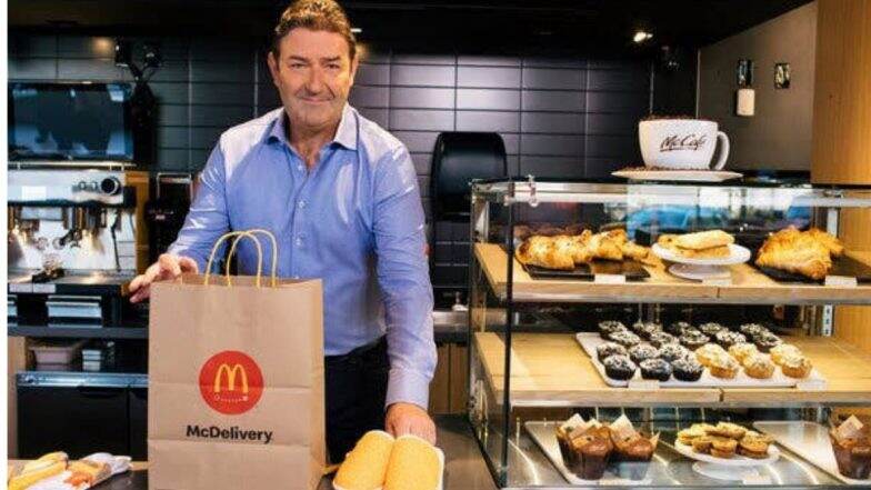 महिला कर्मचाऱ्यासोबत अफेअर ठेवल्याने McDonald च्या सीईओने गमावली नोकरी महिला कर्मचाऱ्यासोबत अफेअर ठेवल्याने McDonald च्या सीईओने गमावली नोकरी