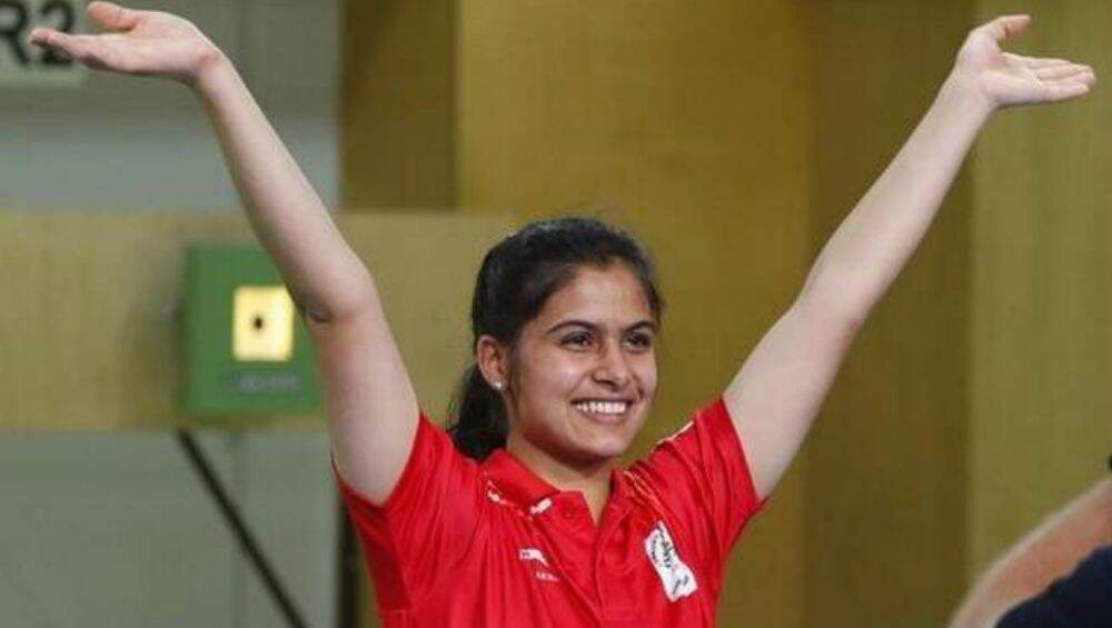 Shooting World Cup 2019: जुनिअर विश्व विक्रम मोडत मनु भाकर ने 10 मीटर एअर पिस्तूलमध्ये भारतासाठी जिंकले पहिले सुवर्णपदक Shooting World Cup 2019: जुनिअर विश्व विक्रम मोडत मनु भाकर ने 10 मीटर एअर पिस्तूलमध्ये भारतासाठी जिंकले पहिले सुवर्णपदक