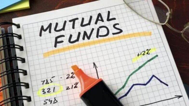 Mutual Fund मध्ये पैसे गुंतवण्यापासून का दूर राहताय ग्राहक? जाणून घ्या कारण Mutual Fund मध्ये पैसे गुंतवण्यापासून का दूर राहताय ग्राहक? जाणून घ्या कारण