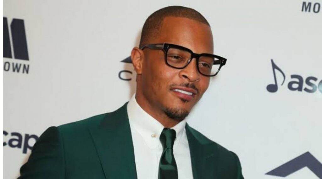 धक्कादायक! 18 वर्षीय मुलीची प्रत्येक वाढदिवसाला Rapper T.I. टेस्ट करतो तिची वर्जिनिटी, शो दरम्यान केला खुलासा धक्कादायक! 18 वर्षीय मुलीची प्रत्येक वाढदिवसाला Rapper T.I. टेस्ट करतो तिची वर्जिनिटी, शो दरम्यान केला खुलासा