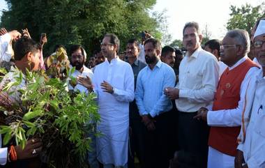 'सेनेचा मुख्यमंत्री शपथ घेताना स्टेजसमोर बसू द्या', शेतकऱ्याने उद्धव ठाकरे यांच्याकडे केली मागणी