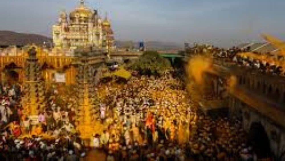 Khandoba Navratri 2019: जेजुरी गडावर आजपासून खंडोबा नवरात्रोत्सवाला सुरुवात; असा असेल संपूर्ण कार्यक्रम Khandoba Navratri 2019: जेजुरी गडावर आजपासून खंडोबा नवरात्रोत्सवाला सुरुवात; असा असेल संपूर्ण कार्यक्रम