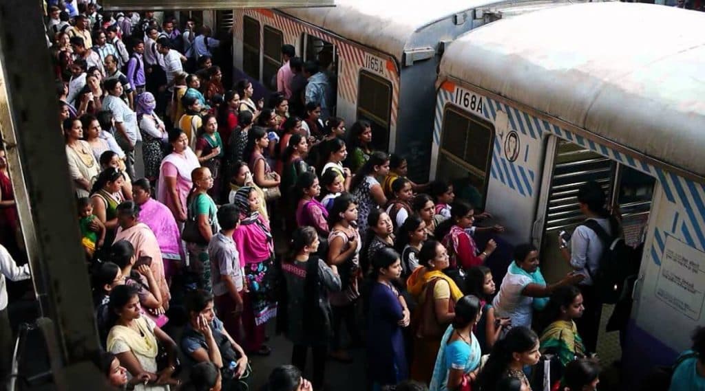 Mumbai Local Ladies' Special: मध्य रेल्वेवर धावणार CSMT- Panvel, CSMT- Kalyan या दोन नव्या महिला विशेष लोकल Mumbai Local Ladies' Special: मध्य रेल्वेवर धावणार CSMT- Panvel, CSMT- Kalyan या दोन नव्या महिला विशेष लोकल