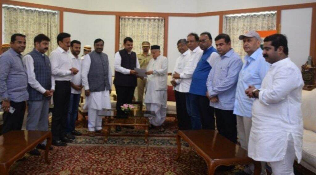 Maharashtra Government Formation: राज्यपाल भगत सिंग कोश्यारी यांच्याकडून भाजपला 11 नोव्हेंबरला सत्ता स्थापनेसाठी आमंत्रण- सूत्र Maharashtra Government Formation: राज्यपाल भगत सिंग कोश्यारी यांच्याकडून भाजपला 11 नोव्हेंबरला सत्ता स्थापनेसाठी आमंत्रण- सूत्र