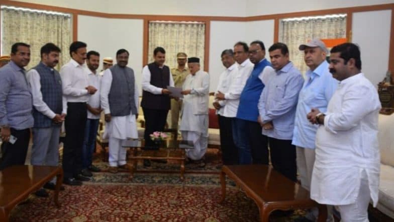 Maharashtra Government Formation: राज्यपाल भगत सिंग कोश्यारी यांच्याकडून भाजपला 11 नोव्हेंबरला सत्ता स्थापनेसाठी आमंत्रण- सूत्र Maharashtra Government Formation: राज्यपाल भगत सिंग कोश्यारी यांच्याकडून भाजपला 11 नोव्हेंबरला सत्ता स्थापनेसाठी आमंत्रण- सूत्र