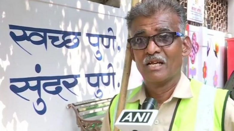 'कचरा सुका और गिल्ला'... PMC चे सफाई कामगार महादेव जाधव सोशल मीडियावर व्हायरल;  कचर्‍याच्या वर्गीकरणावर करत आहेत खास गाण्यामधून जागृती (Watch Video)