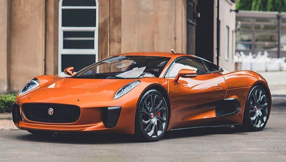 जेम्स बाँड मालिकेच्या शेवटच्या चित्रपटातील खलनायकाच्या Jaguar C-X75 चा होणार लिलाव; साडे आठ कोटींची लागू शकते बोली, जाणून घ्या वैशिष्ठ्ये जेम्स बाँड मालिकेच्या शेवटच्या चित्रपटातील खलनायकाच्या Jaguar C-X75 चा होणार लिलाव; साडे आठ कोटींची लागू शकते बोली, जाणून घ्या वैशिष्ठ्ये