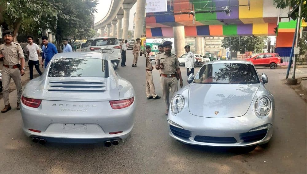 अबब! 2 कोटीच्या गाडीसाठी तब्बल 9.80 लाखाचा दंड; जाणून घ्या कोणत्या नियमांचे झाले उल्लंघन अबब! 2 कोटीच्या गाडीसाठी तब्बल 9.80 लाखाचा दंड; जाणून घ्या कोणत्या नियमांचे झाले उल्लंघन