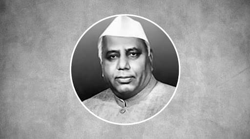 महाराष्ट्राचे पहिले मुख्यमंत्री यशवंतराव चव्हाण यांच्या पुण्यतिथीनिमित्त जाणून घ्या त्यांच्या संघर्षाचा इतिहास महाराष्ट्राचे पहिले मुख्यमंत्री यशवंतराव चव्हाण यांच्या पुण्यतिथीनिमित्त जाणून घ्या त्यांच्या संघर्षाचा इतिहास