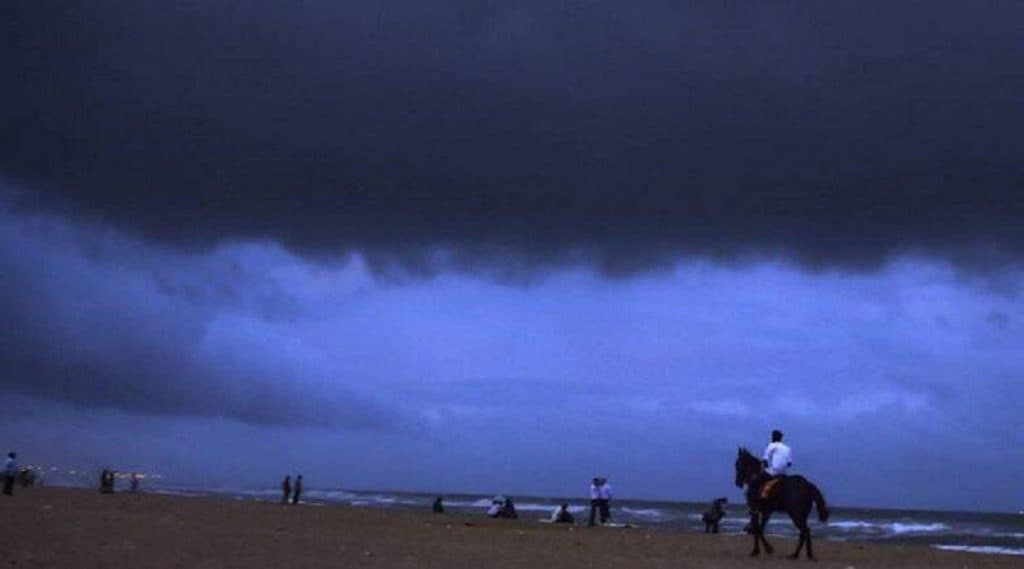 Cyclone Maha Update: अरबी समुद्रात 'महा' चक्रीवादळ, पालघर, ठाणे परिसरात उद्या मुसळधार पावसाची शक्यता Cyclone Maha Update: अरबी समुद्रात 'महा' चक्रीवादळ, पालघर, ठाणे परिसरात उद्या मुसळधार पावसाची शक्यता