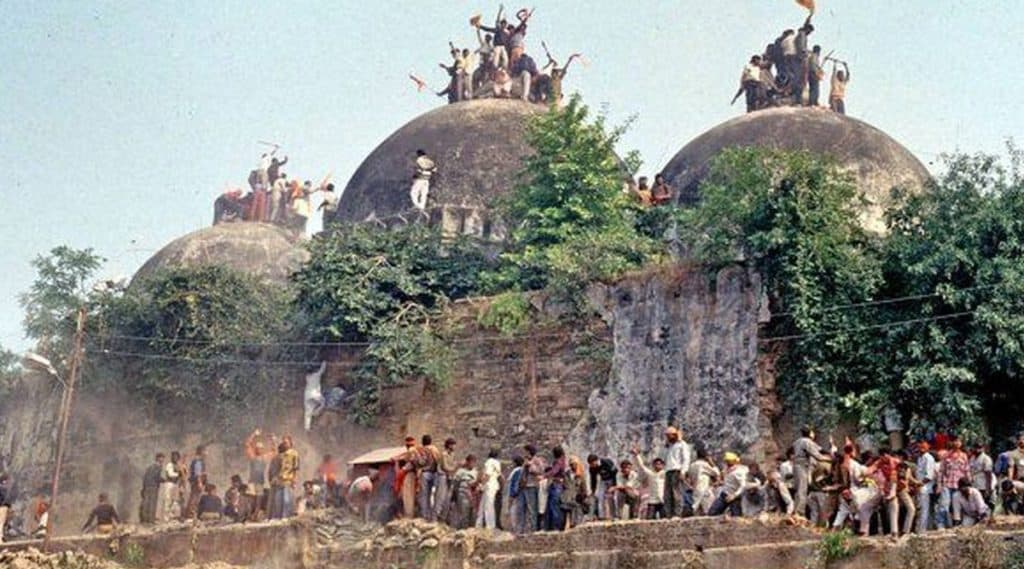 Ayodhya Verdict; सर्वोच्च न्यायालयाच्या निकालावरती सोशल मीडियावर व्यक्त होणे पडू शकते महागात Ayodhya Verdict; सर्वोच्च न्यायालयाच्या निकालावरती सोशल मीडियावर व्यक्त होणे पडू शकते महागात
